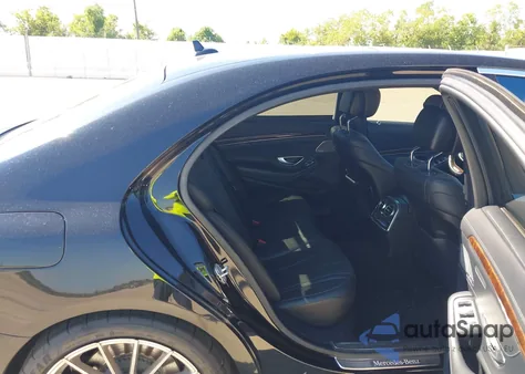 2014 Mercedes-Benz S 550 from USA, damaged, VIN WDDUG8CB0EA047741